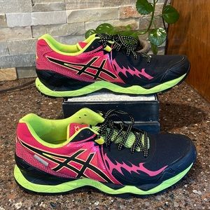 Women’s ASICS Running Shoe. Size 10.5. Good preloved condition